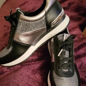 Michael kors shoes 7.5